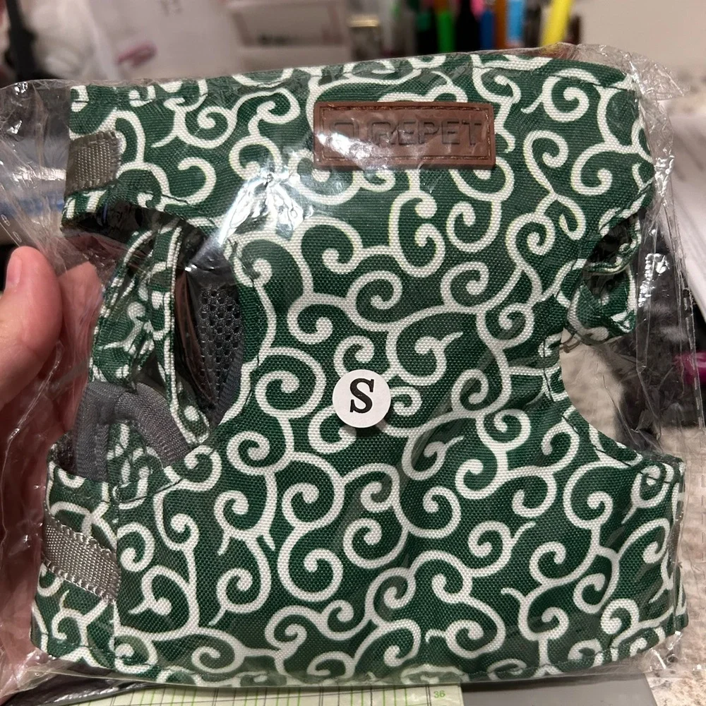 Surepet Swirl Pattern Cat/Dog Harness - Green and White